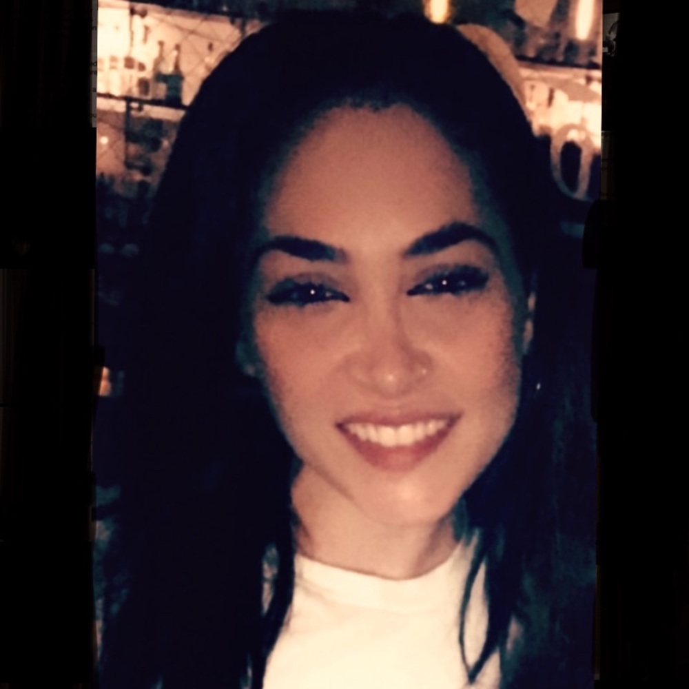 Meet your Posher, Dominique
